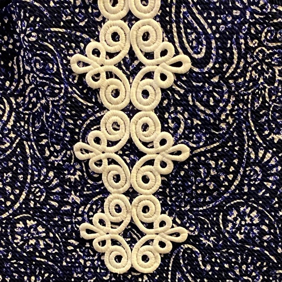 Vince Camuto Sleeveless Dress Embroidered Trim - Picture 9 of 16